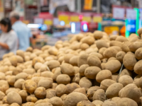 Атырауда картоп 1 адамға 3 келіден сатылып жатыр