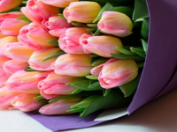 Қазақстанда қызғалдақ пен раушан бағасы қанша тұрады