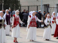 Бір мезетте 500 келін сәлем салды